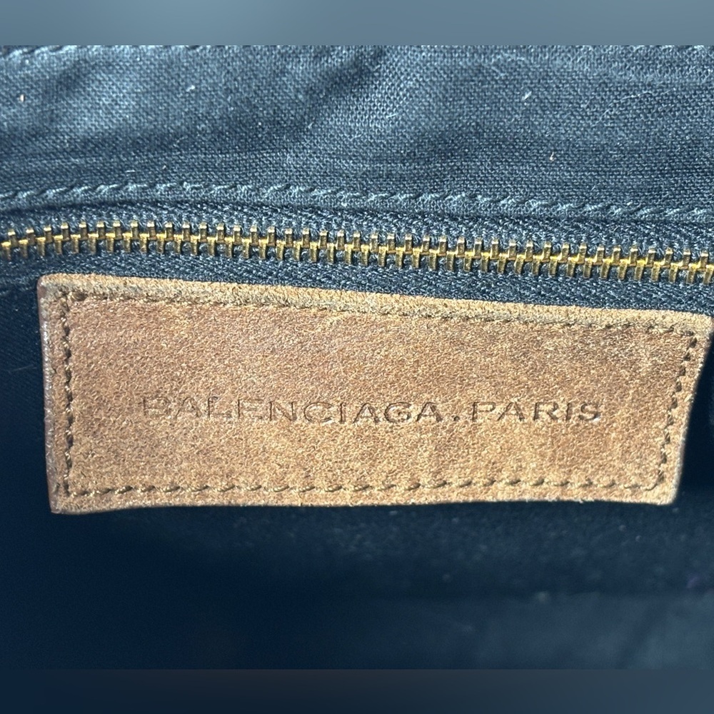 Vintage Balenciaga Brown Suede Bag – 70s Top Handle with Gold Turn Lock - Picture 7 of 9